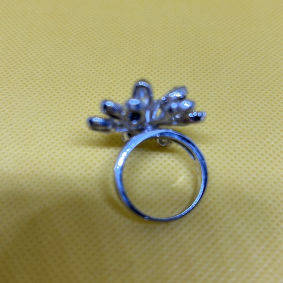 Ring - Picture 7 of 10